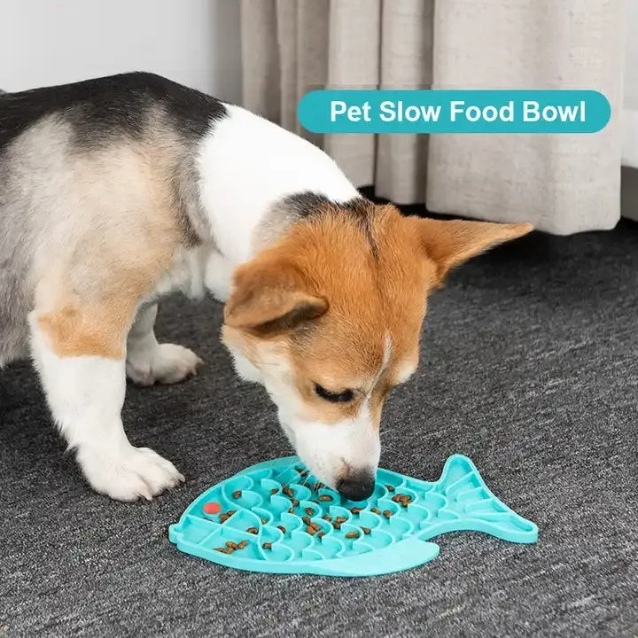 Silicone Puppy Lick Mat – Slow Feeding Treat Dispenser